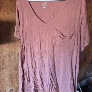 Maurices Women's Short Sleeve V-Neck Top - Rust/Maroon